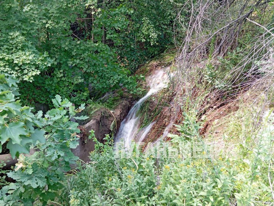 "Лугансквода" для повышения надежности работы системы водоснабжения проводит плановые работы на магистральном водоводе, снабжающем водой около 200 000 жителей Славяносербского, Перевальского округов, Алчевска, Стаханова и... "Лугансквода" для повышения надежности работы системы водоснабжения проводит плановые работы на магистральном водоводе, снабжающем водой около 200 000 жителей Славяносербского, Перевальского округов, Алчевска, Стаханова и...