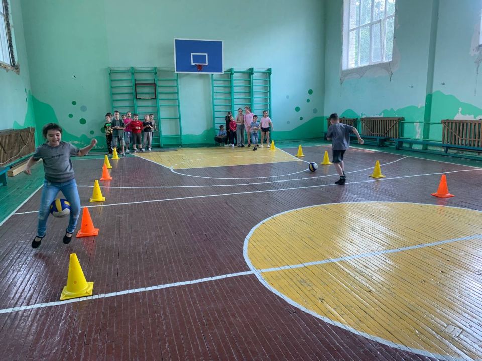 Пришкольные площадки дарят радость детям Пришкольные площадки дарят радость детям