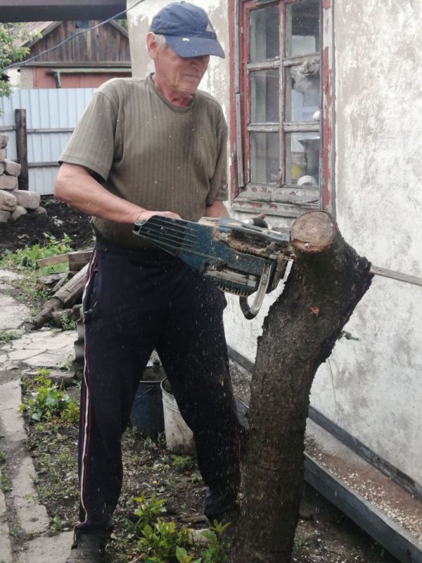 В Дубовском оказана помощь матери защитника Родины В Дубовском оказана помощь матери защитника Родины