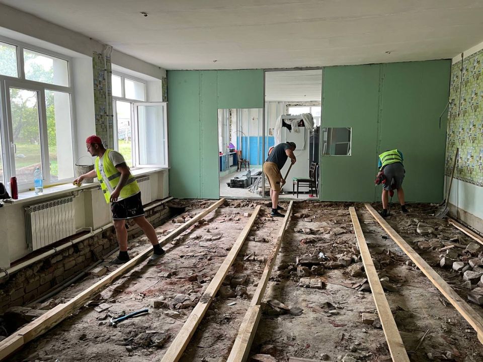 В Кабычевской школе приступили к ремонту В Кабычевской школе приступили к ремонту