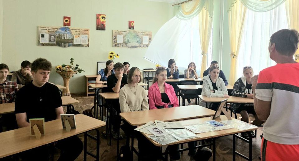 Встреча с мастером спорта СССР по фехтованию Встреча с мастером спорта СССР по фехтованию