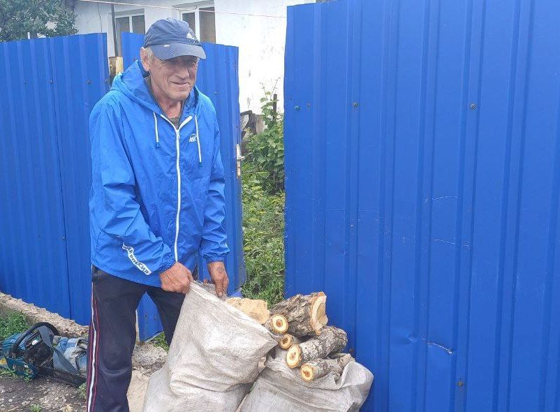 В Дубовском оказана помощь матери защитника Родины В Дубовском оказана помощь матери защитника Родины