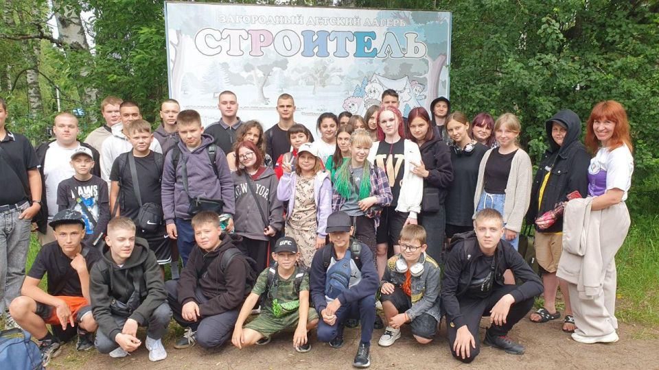 В Костромскую область в летний лагерь приехали 40 школьников из Меловского округа В Костромскую область в летний лагерь приехали 40 школьников из Меловского округа