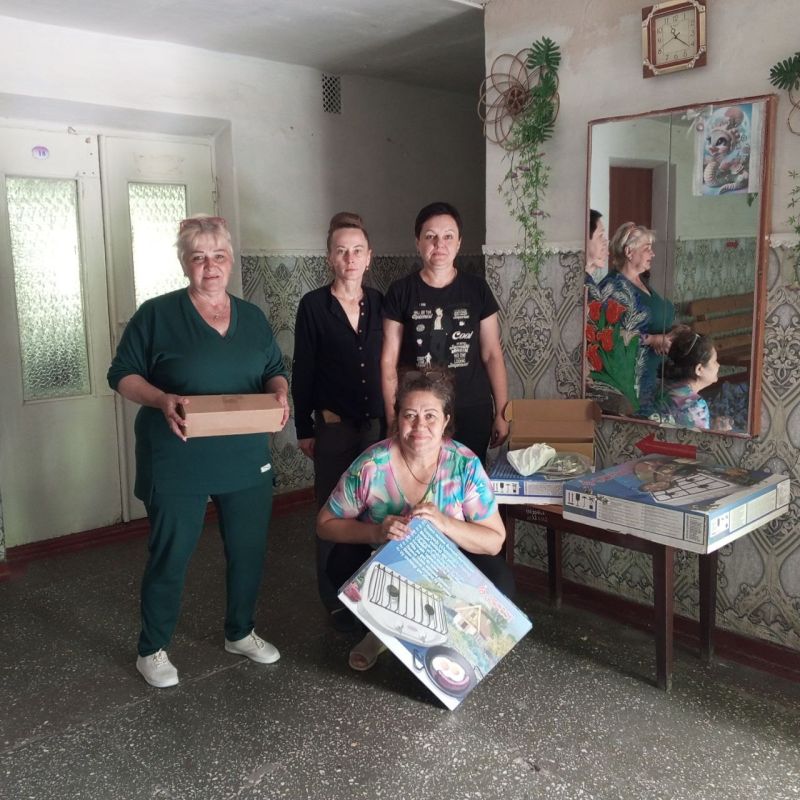 Владимир Чернев: Сегодня в пункт временного размещения села Веселое доставлены газовые плиты и краны (смесители) Владимир Чернев: Сегодня в пункт временного размещения села Веселое доставлены газовые плиты и краны (смесители)