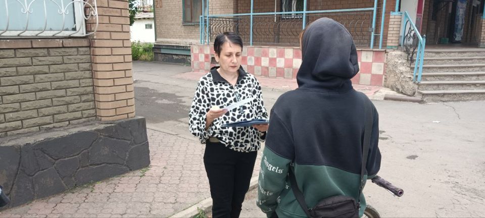 Отделом культуры, спорта и молодёжной политики совместно с представителями ОМВД России «Ровеньковский» и «Семейный центр» проведён межведомственный рейд по местам отдыха несовершеннолетних граждан нашего города Отделом культуры, спорта и молодёжной политики совместно с представителями ОМВД России «Ровеньковский» и «Семейный центр» проведён межведомственный рейд по местам отдыха несовершеннолетних граждан нашего города