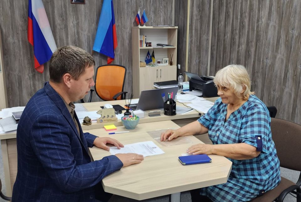 «Единая Россия» помогает жителям ЛНР, оказавшимся в сложной жизненной ситуации «Единая Россия» помогает жителям ЛНР, оказавшимся в сложной жизненной ситуации