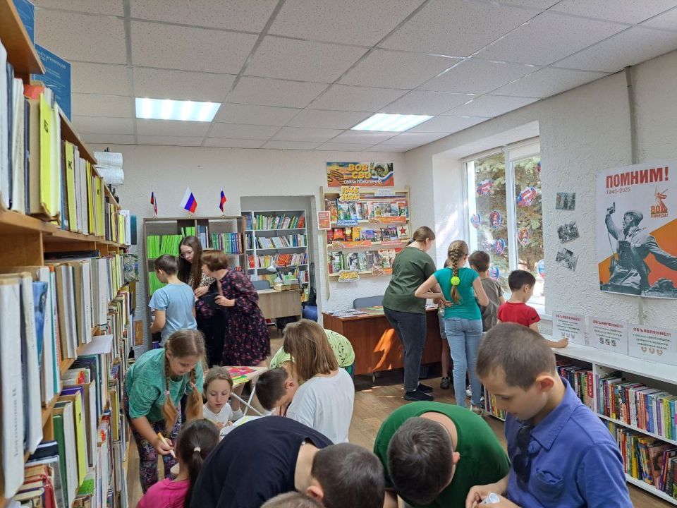 В Лутугинской районной библиотеке для детей прошла игра-викторина «В мире интересного» В Лутугинской районной библиотеке для детей прошла игра-викторина «В мире интересного»