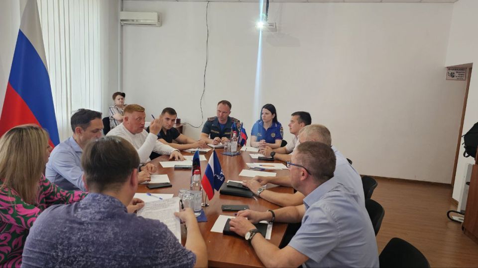 Друзья, сообщаем о проведении первого заседания рабочей группы, посвященного мониторингу безопасности организаций отдыха и оздоровления всех видов, детской и городской инфраструктуры, социально значимых объектов, мест... Друзья, сообщаем о проведении первого заседания рабочей группы, посвященного мониторингу безопасности организаций отдыха и оздоровления всех видов, детской и городской инфраструктуры, социально значимых объектов, мест...