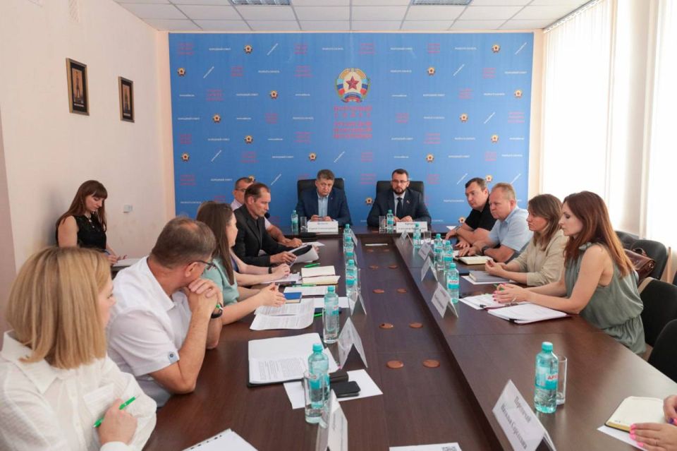 Роман Лысенко: Состоялось второе заседание рабочей группы по имплементации 33-ФЗ «Об общих принципах организации местного самоуправления в единой системе публичной власти» в региональное законодательство Роман Лысенко: Состоялось второе заседание рабочей группы по имплементации 33-ФЗ «Об общих принципах организации местного самоуправления в единой системе публичной власти» в региональное законодательство