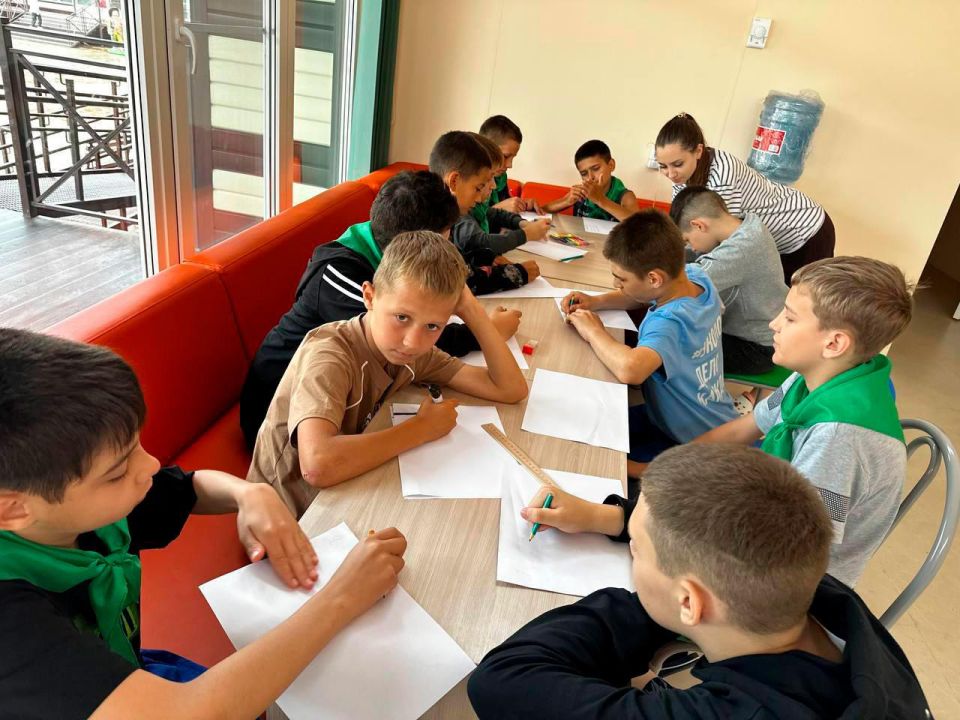 Ребята из Стаханова отдыхают в детских лагерях на Ставрополье Ребята из Стаханова отдыхают в детских лагерях на Ставрополье