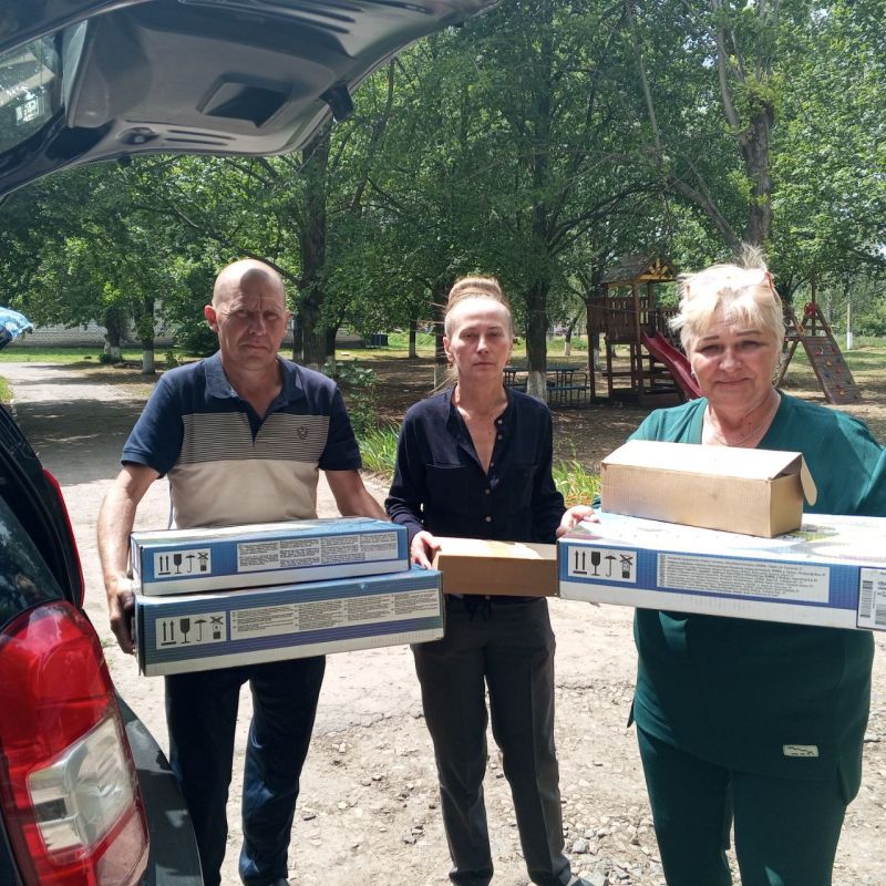 Владимир Чернев: Сегодня в пункт временного размещения села Веселое доставлены газовые плиты и краны (смесители)