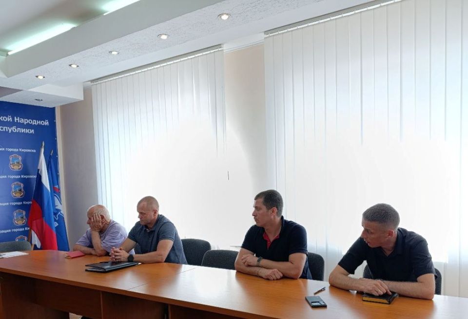 В Администрации Кировска состоялось заседание общественной комиссии об итогах голосования по отбору территорий, подлежащих благоустройству в рамках реализации программы формирования современной городской среды В Администрации Кировска состоялось заседание общественной комиссии об итогах голосования по отбору территорий, подлежащих благоустройству в рамках реализации программы формирования современной городской среды