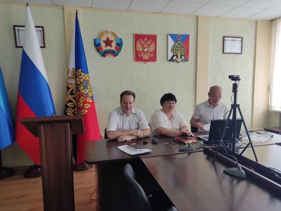 Представители управления архитектуры, градостроительства и земельных отношений, управления экономики и коммунальной собственности Администрации городского округа приняли участие в совещании в режиме видео-конференц-связи... Представители управления архитектуры, градостроительства и земельных отношений, управления экономики и коммунальной собственности Администрации городского округа приняли участие в совещании в режиме видео-конференц-связи...