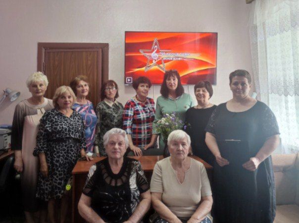 В Лутугинской центральной районной библиотеке состоялась литературно-музыкальная композиция «И песня тоже воевала», приуроченная ко Дню Памяти и Скорби В Лутугинской центральной районной библиотеке состоялась литературно-музыкальная композиция «И песня тоже воевала», приуроченная ко Дню Памяти и Скорби