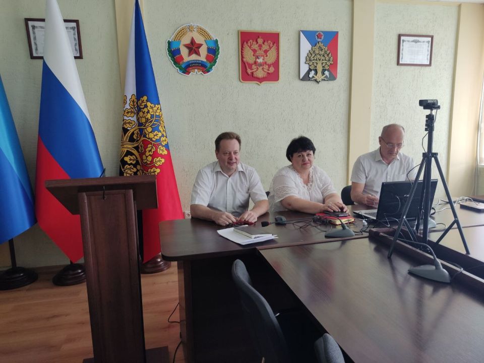 Представители управления архитектуры, градостроительства и земельных отношений, управления экономики и коммунальной собственности Администрации городского округа приняли участие в совещании в режиме видео-конференц-связи... Представители управления архитектуры, градостроительства и земельных отношений, управления экономики и коммунальной собственности Администрации городского округа приняли участие в совещании в режиме видео-конференц-связи...