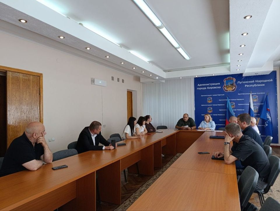 В Администрации Кировска состоялось заседание общественной комиссии об итогах голосования по отбору территорий, подлежащих благоустройству в рамках реализации программы формирования современной городской среды В Администрации Кировска состоялось заседание общественной комиссии об итогах голосования по отбору территорий, подлежащих благоустройству в рамках реализации программы формирования современной городской среды