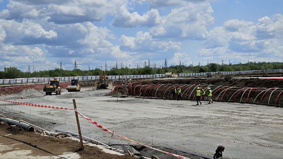 Масштабная стройка социального объекта в Алчевске Масштабная стройка социального объекта в Алчевске