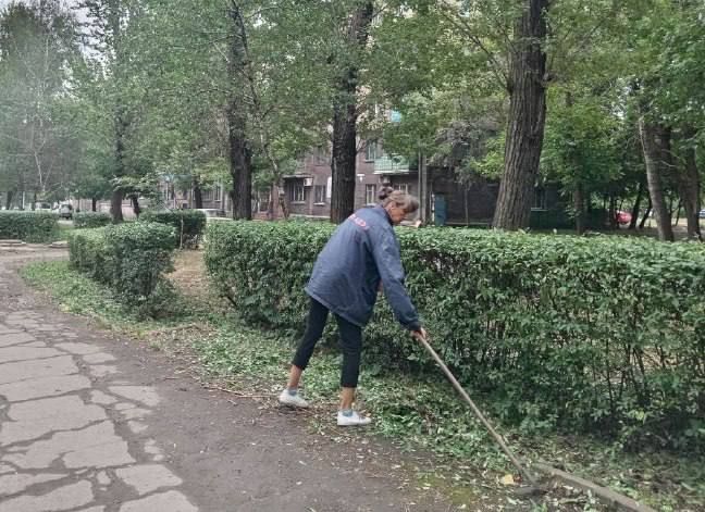 Коммунальные службы проводят работы на территории города Коммунальные службы проводят работы на территории города