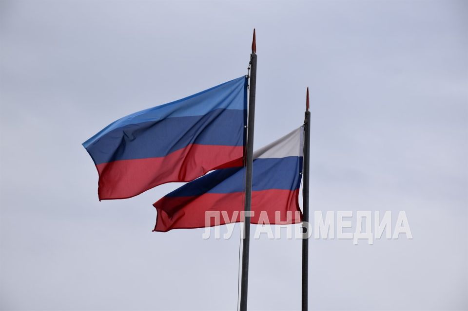 В Краснодоне почтили память краснодонских ополченцев и бойцов Народной милиции ЛНР В Краснодоне почтили память краснодонских ополченцев и бойцов Народной милиции ЛНР