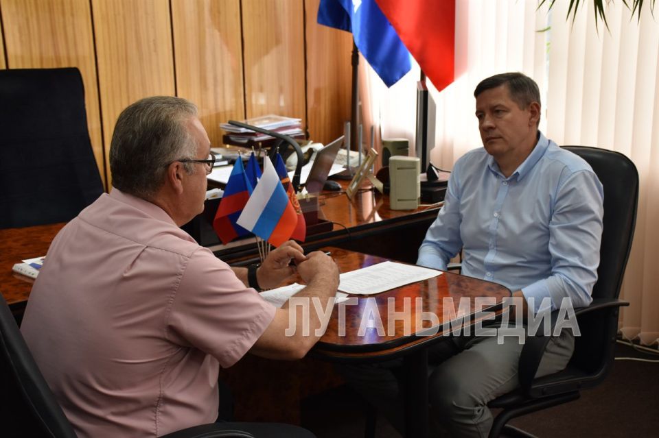 Председатель Правительства ЛНР Егор Ковальчук с рабочим визитом посетил Антрацитовский м. о Председатель Правительства ЛНР Егор Ковальчук с рабочим визитом посетил Антрацитовский м. о