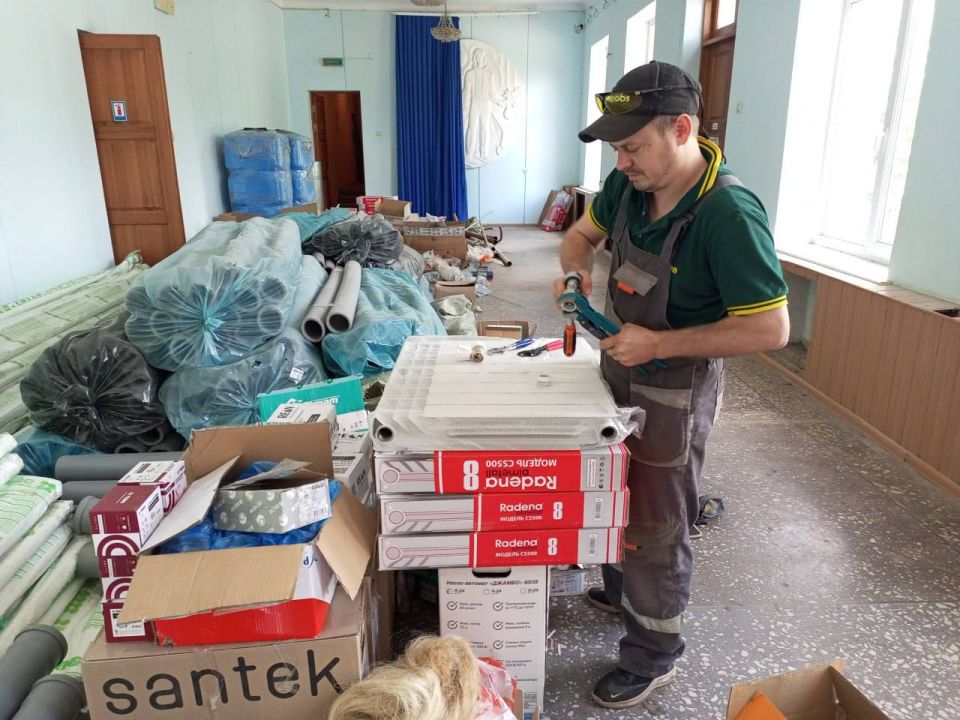 Ремонт в ДК химиков – идет замена внутренних коммуникаций и восстановление кровли Ремонт в ДК химиков – идет замена внутренних коммуникаций и восстановление кровли