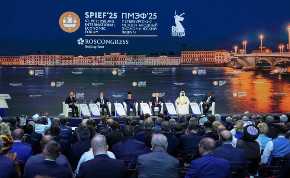 Леонид Пасечник: Главным событием #ПМЭФ2025 стало выступление на пленарном заседании Президента России Владимира Владимировича Путина Леонид Пасечник: Главным событием #ПМЭФ2025 стало выступление на пленарном заседании Президента России Владимира Владимировича Путина