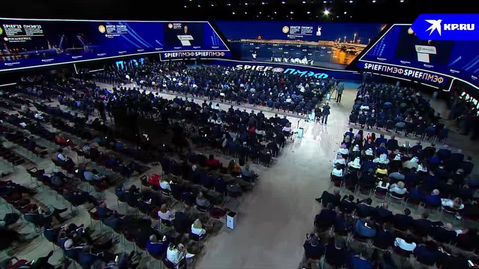 Использование цифрового рубля нужно сделать массовым, заявил Путин и призвал ЦБ и кабмин ускорить его внедрение