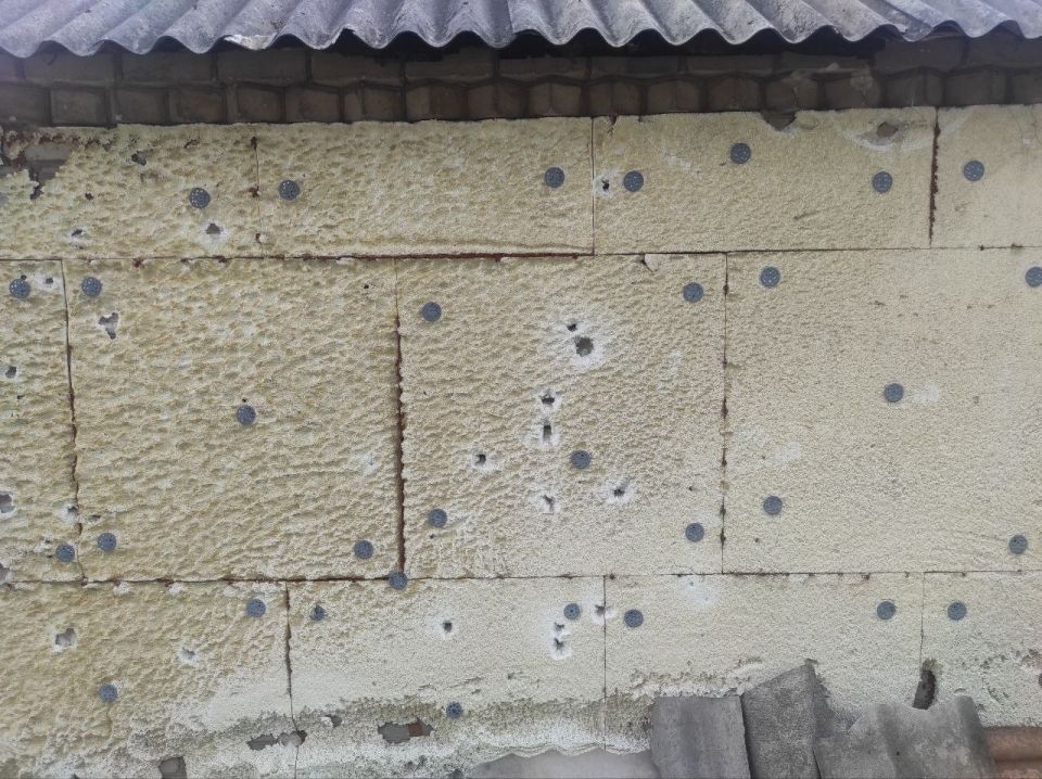 Боевики ВФУ обстреляли поселок Воеводовка под Северодонецком Боевики ВФУ обстреляли поселок Воеводовка под Северодонецком