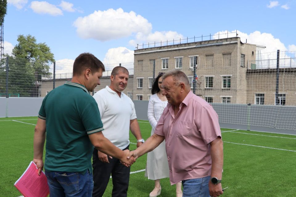 Стаханов готовится к открытию нового ФОКОТа: завершилась приемка комиссией Стаханов готовится к открытию нового ФОКОТа: завершилась приемка комиссией