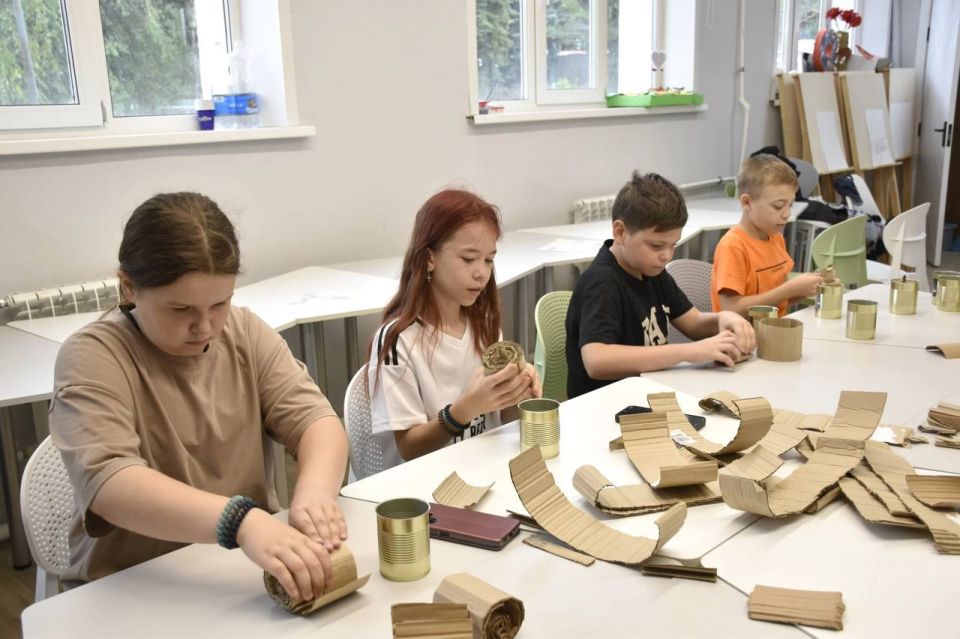 В Детском Центре Музея Победы, МБУ "Марковский районный дом культуры" прошло мероприятие по изготовлению окопных свечей для военнослужащих в рамках акции "Zа свет СВОим" В Детском Центре Музея Победы, МБУ "Марковский районный дом культуры" прошло мероприятие по изготовлению окопных свечей для военнослужащих в рамках акции "Zа свет СВОим"