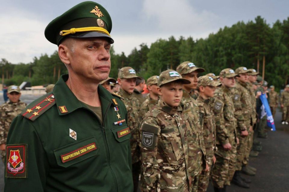 Артём Жога: Открыл окружной этап Всероссийской военно-патриотической игры "Зарница 2.0" Артём Жога: Открыл окружной этап Всероссийской военно-патриотической игры "Зарница 2.0"