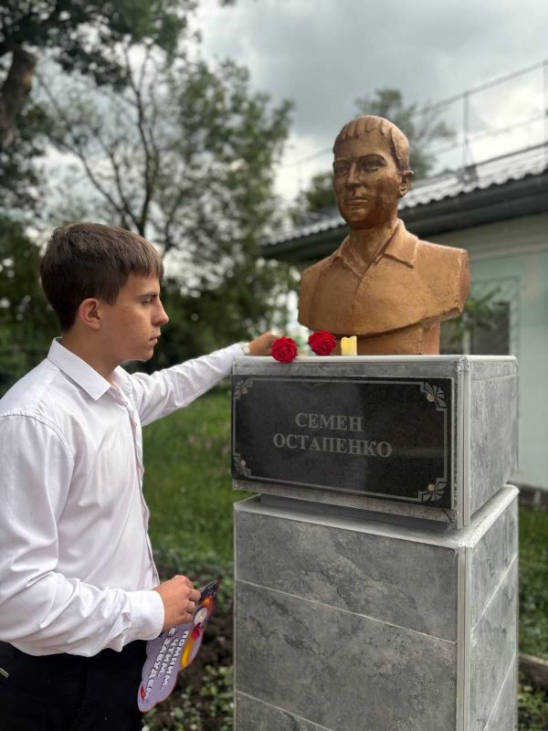 Андрей Рубанцов: В Ровеньках бережно хранят память о героях, павших в годы Великой Отечественной войны Андрей Рубанцов: В Ровеньках бережно хранят память о героях, павших в годы Великой Отечественной войны