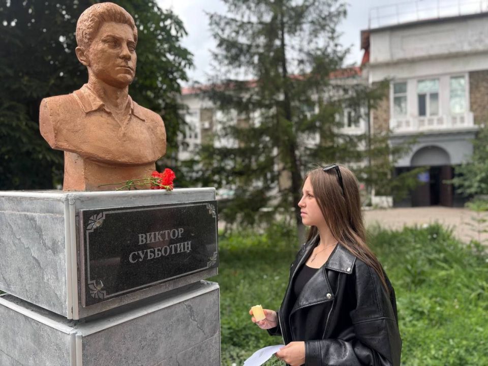 Андрей Рубанцов: В Ровеньках бережно хранят память о героях, павших в годы Великой Отечественной войны Андрей Рубанцов: В Ровеньках бережно хранят память о героях, павших в годы Великой Отечественной войны