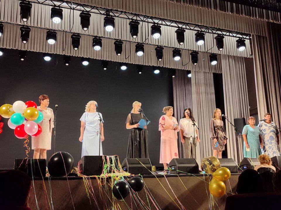 Волонтёры муниципального штаба #МЫВМЕСТЕ были удостоены почётных грамот от Администрации Станично-Луганского округа и Совета Муниципального образования за активное участие в развитии волонтёрского движения и бескорыстное... Волонтёры муниципального штаба #МЫВМЕСТЕ были удостоены почётных грамот от Администрации Станично-Луганского округа и Совета Муниципального образования за активное участие в развитии волонтёрского движения и бескорыстное...