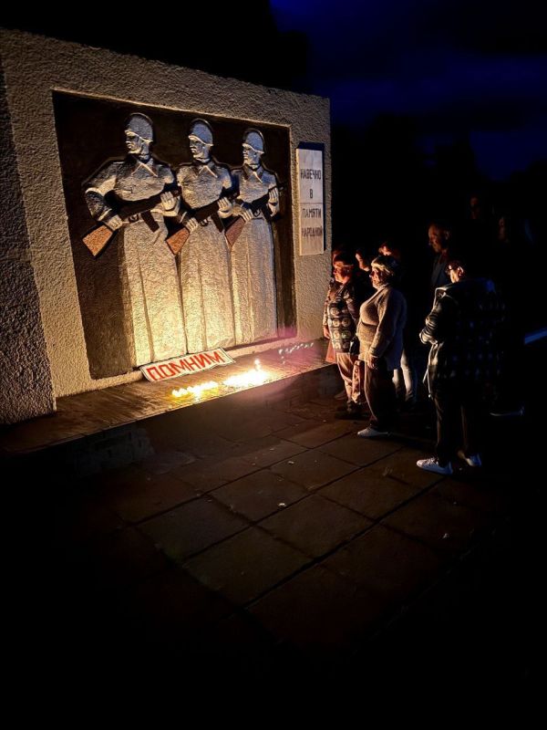 Память жива в наших сердцах Память жива в наших сердцах