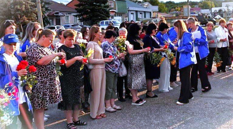 В скорбную дату 22 июня 2025 года, когда Россия вспоминает начало Великой Отечественной войны, по всей стране проходят мемориальные мероприятия, в том числе Всероссийская акция "Огненные картины войны" и акция «Свеча... В скорбную дату 22 июня 2025 года, когда Россия вспоминает начало Великой Отечественной войны, по всей стране проходят мемориальные мероприятия, в том числе Всероссийская акция "Огненные картины войны" и акция «Свеча...