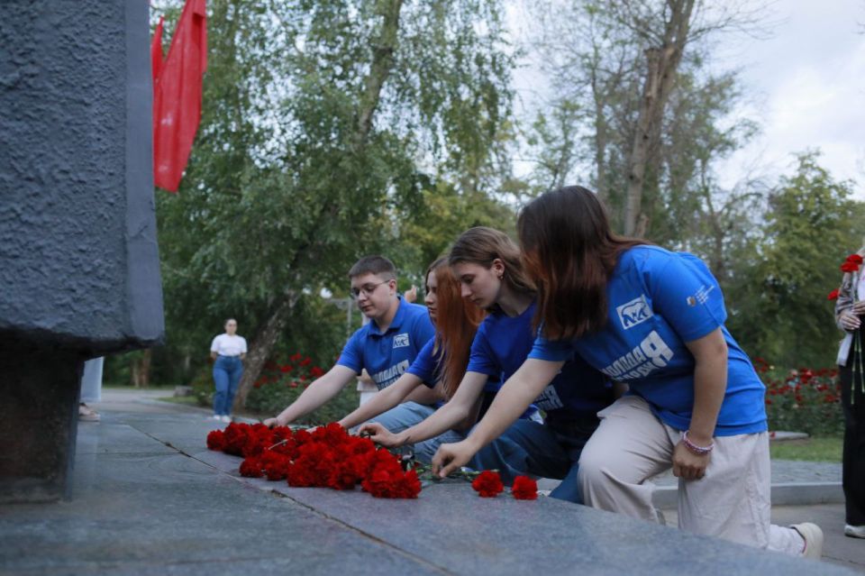 Молодая Гвардия присоединилась к акции «Огненные картины войны» Молодая Гвардия присоединилась к акции «Огненные картины войны»