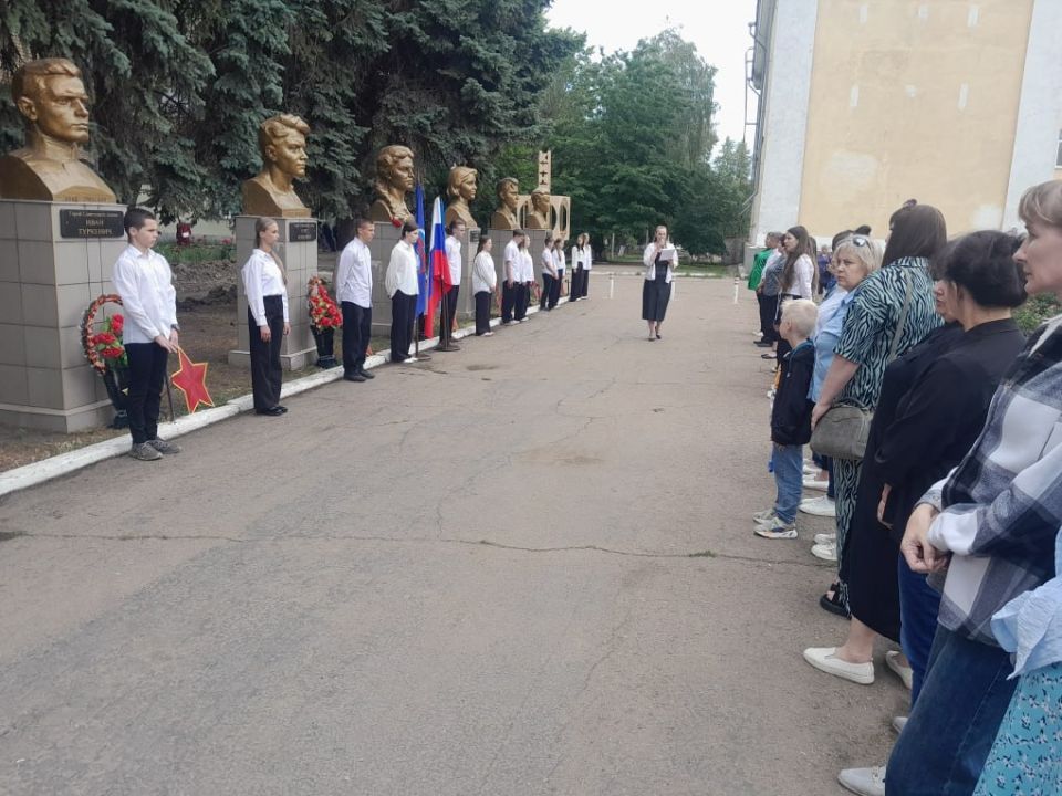 В городе Молодогвардейск и селе Самсоновка почтили память жертв Великой Отечественной войны В городе Молодогвардейск и селе Самсоновка почтили память жертв Великой Отечественной войны