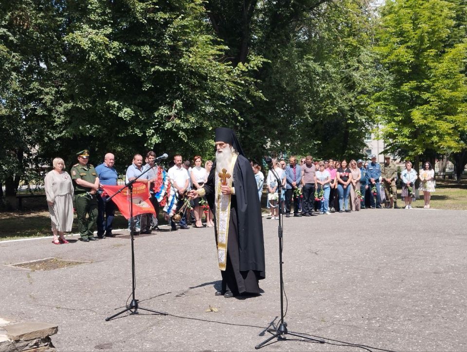 В День памяти и скорби в Белокуракино состоялся памятный митинг В День памяти и скорби в Белокуракино состоялся памятный митинг