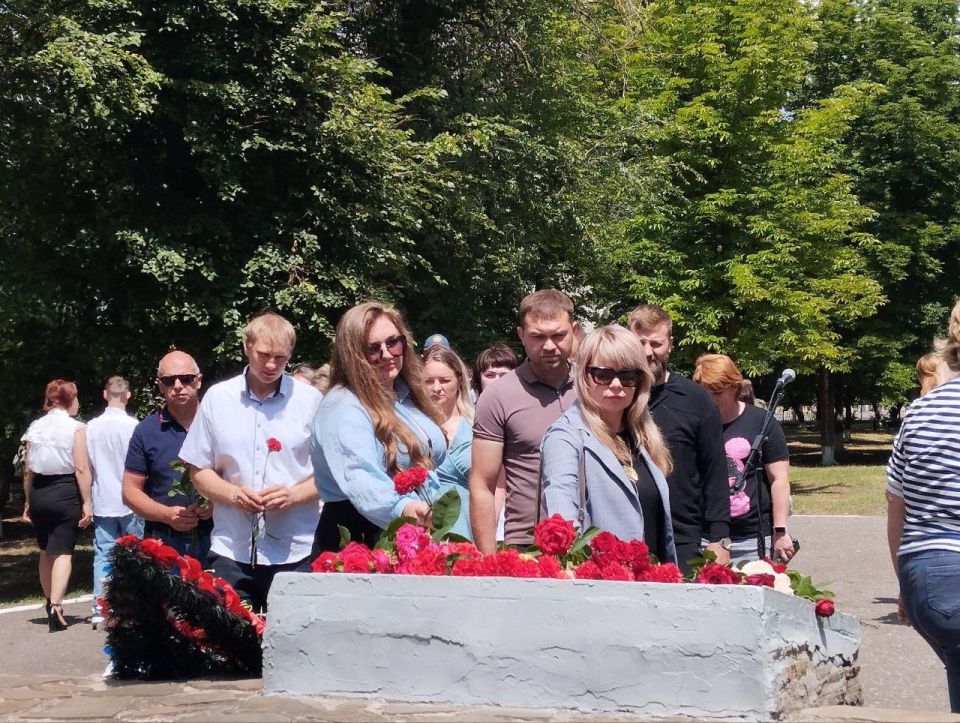 В День памяти и скорби в Белокуракино состоялся памятный митинг В День памяти и скорби в Белокуракино состоялся памятный митинг