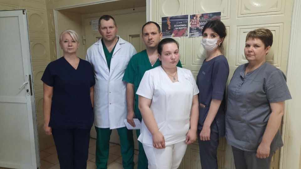Сотрудники ГБУЗ "ЛРДКБ" ЛНР 22.06.25г. в 12:15 приняли участие в о Всероссийской акции "Минута молчания" Сотрудники ГБУЗ "ЛРДКБ" ЛНР 22.06.25г. в 12:15 приняли участие в о Всероссийской акции "Минута молчания"