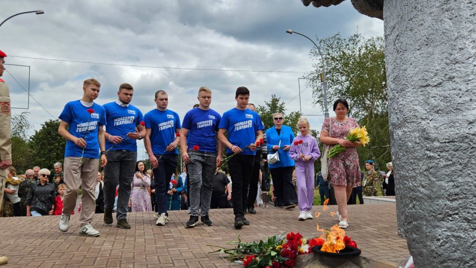 Город склонил голову в память о павших героях Великой Отечественной войны Город склонил голову в память о павших героях Великой Отечественной войны