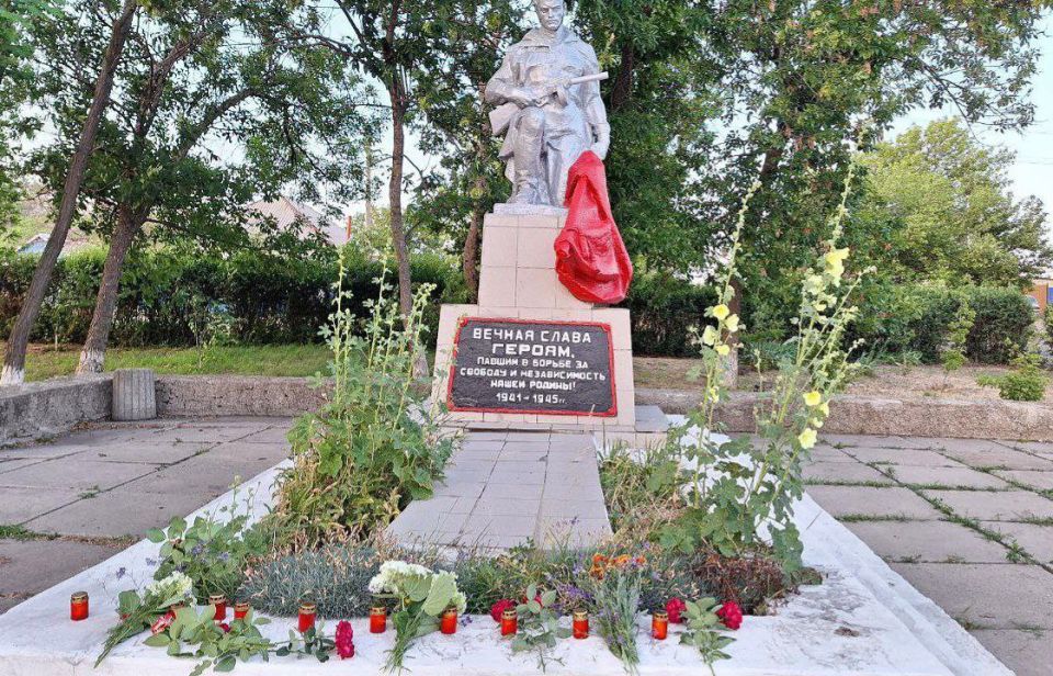 В сердце каждого — минута тишины! В сердце каждого — минута тишины!