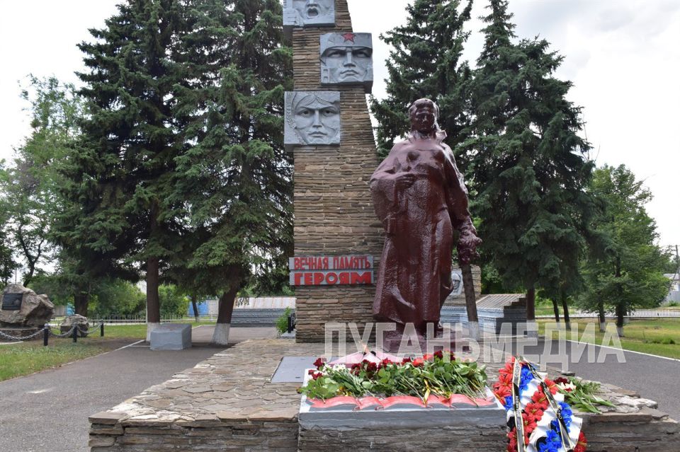 Белокуракино присоединилось к общероссийской минуте молчания в День памяти и скорби Белокуракино присоединилось к общероссийской минуте молчания в День памяти и скорби