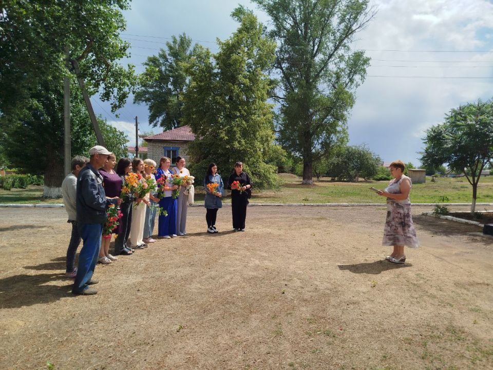 В День памяти и скорби в населенных пунктах нашего округа прошли мероприятия, посвященные памяти наших предков, погибших на полях сражений Великой Отечественной войны. В День памяти и скорби в населенных пунктах нашего округа прошли мероприятия, посвященные памяти наших предков, погибших на полях сражений Великой Отечественной войны.