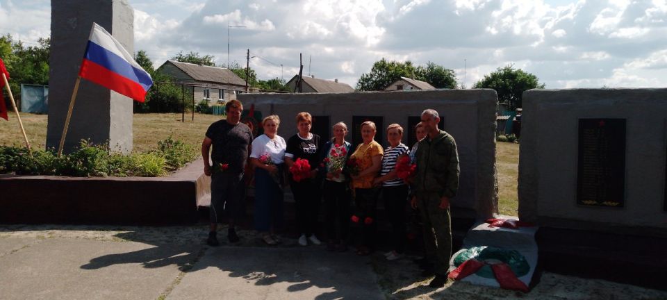 Сегодня в населенных пунктах Белокуракинского муниципального округа прошли памятные мероприятия и митинги, посвященные Дню памяти и скорби Сегодня в населенных пунктах Белокуракинского муниципального округа прошли памятные мероприятия и митинги, посвященные Дню памяти и скорби
