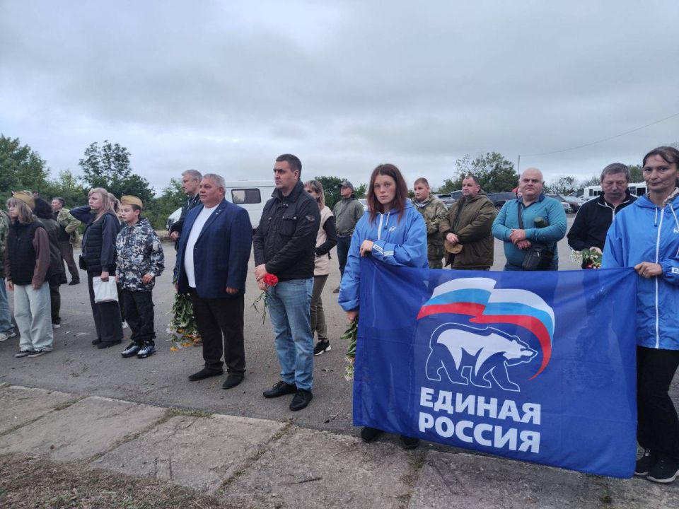 И. о. министра цифрового развития ЛНР принял участие в акции «Свеча памяти» И. о. министра цифрового развития ЛНР принял участие в акции «Свеча памяти»