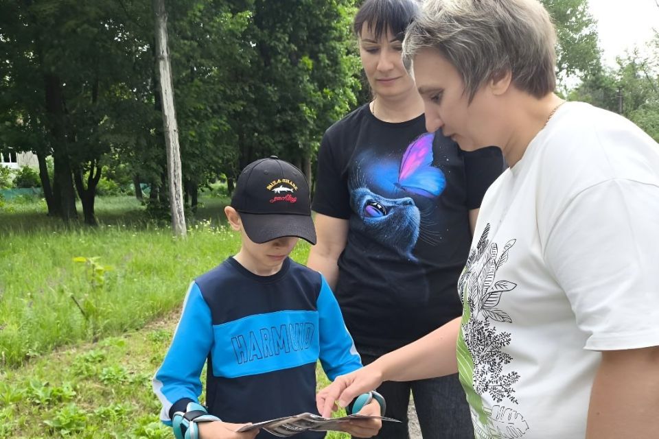Ко Дню памяти и скорби сотрудники Свердловской библиотеки им. В.П. Астафьева на улицах родного города провели акцию памяти «Великая Отечественная война в именах и цифрах» Ко Дню памяти и скорби сотрудники Свердловской библиотеки им. В.П. Астафьева на улицах родного города провели акцию памяти «Великая Отечественная война в именах и цифрах»