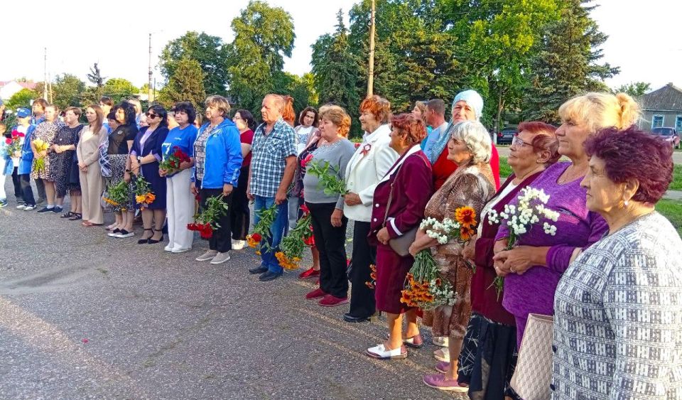 В скорбную дату 22 июня 2025 года, когда Россия вспоминает начало Великой Отечественной войны, по всей стране проходят мемориальные мероприятия, в том числе Всероссийская акция "Огненные картины войны" и акция «Свеча... В скорбную дату 22 июня 2025 года, когда Россия вспоминает начало Великой Отечественной войны, по всей стране проходят мемориальные мероприятия, в том числе Всероссийская акция "Огненные картины войны" и акция «Свеча...