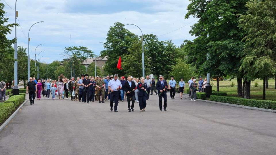 Город склонил голову в память о павших героях Великой Отечественной войны